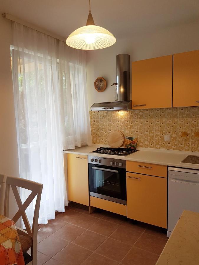 Apartmani Ljerka Malinska Exterior photo